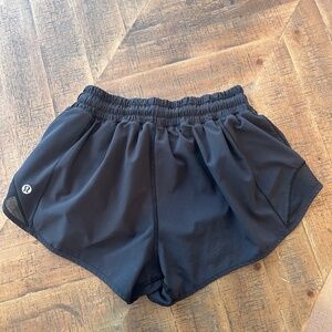 Size 4 Lululemon 2.5 Hotty Hot
